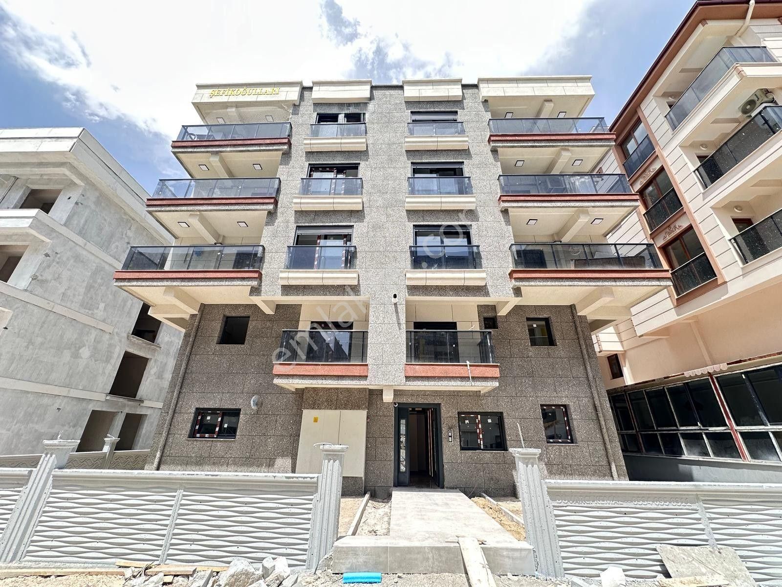 Seyrekte Merkezi Konum Da 1+1 Kiralık Sıfır Daire