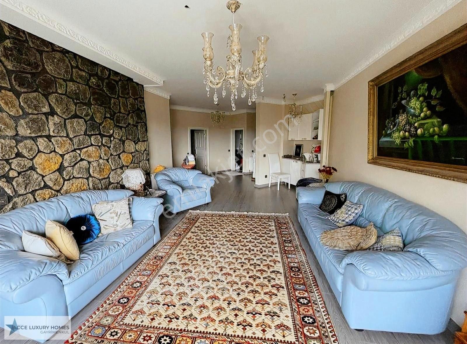 Acarkent'e Yakın Doğa İçinde Şık Villa
