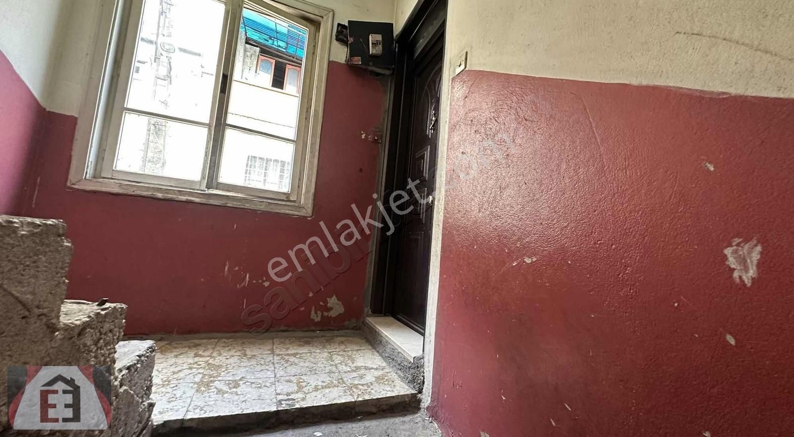 3 Katlı Köşebaşı 3.300.000tl