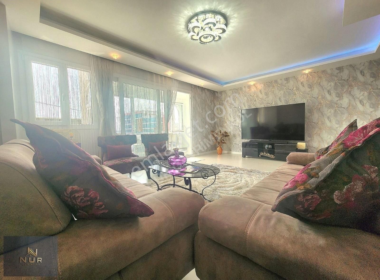 Bayraklı İzban Yanı 2+1 Full Bakımlı Manzaralı Daire