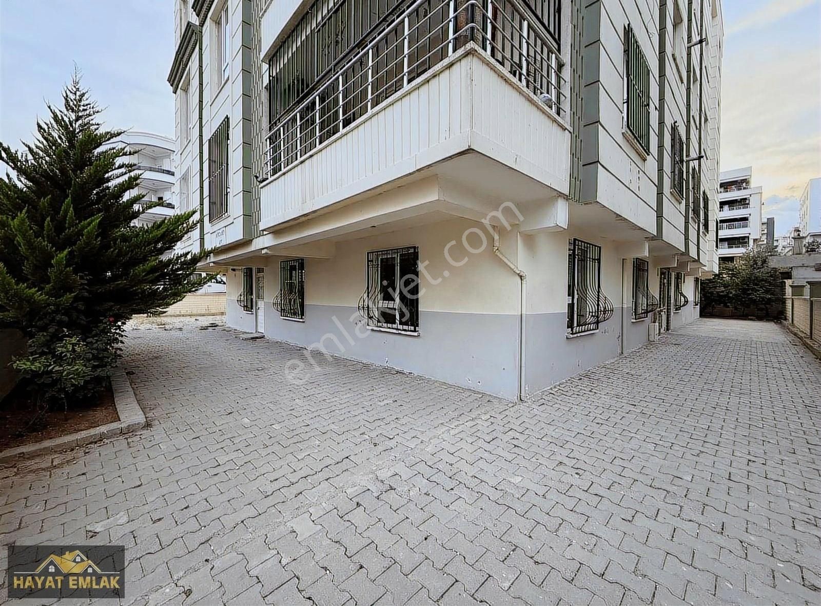 Hayat Emlak'tan Kiralık Maşuk Çarşıda Bahçeli Zemin 2+1 Daire