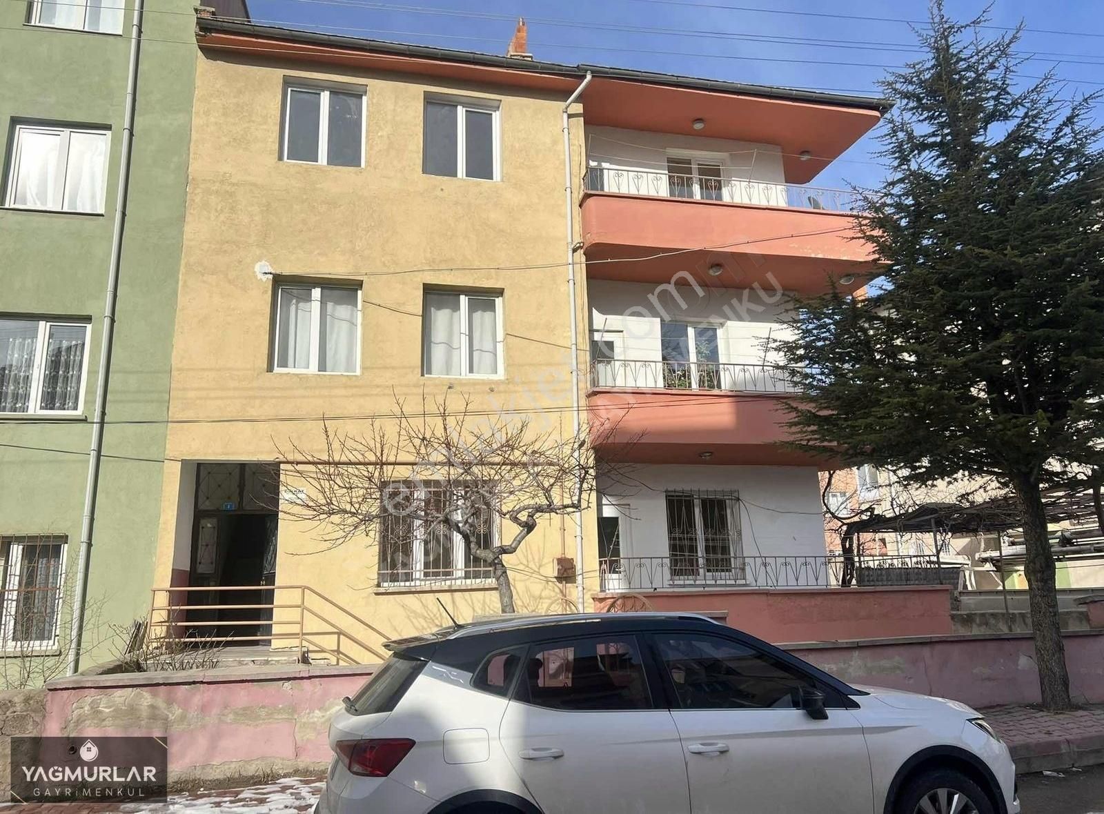 Yağmurlar'dan İlhanlı Mah. Ara Kat 3+1 Geniş Satılık Daire !!!