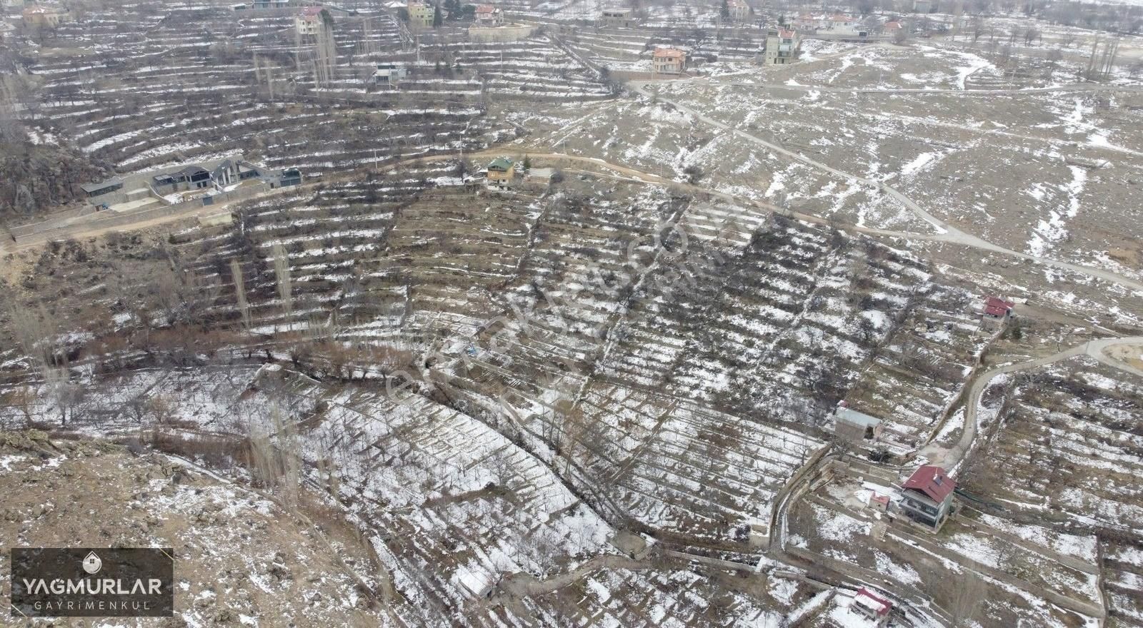 Yağmurlar'dan Yeşilburç Girişi 1950 M² Yol Kenarı Satılık Bahçe.