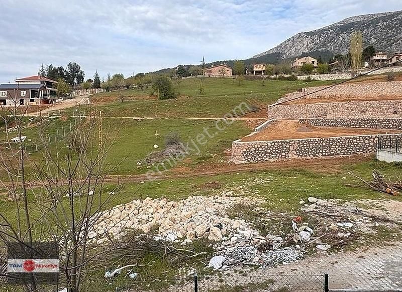 Spil Turgutalpte Parselli Arsalar Doğayla İç İçe Yaşam