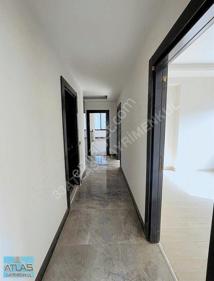 Mezitli Akdeniz Yaşar Doğu Caddesinde Satılık Sıfır 3+1 Daire