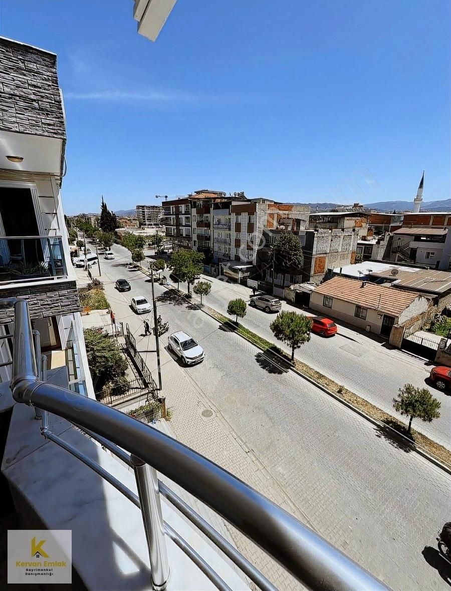 Turgutlu 2.çam Sokakta 130m2 Satılık Daire