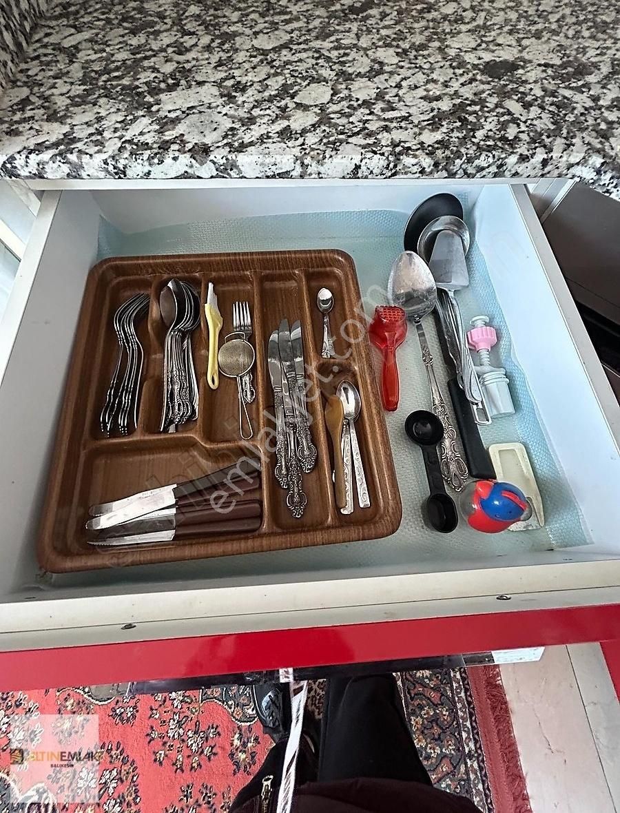 Balıkesir Çarşı Merkez 2+1 Eşyalı Arakat Kiralık Daire