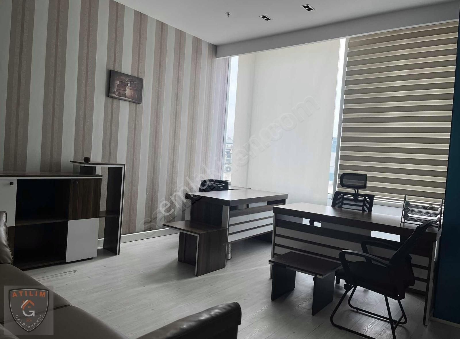 Skyport Residence'da Teraslı Katta Eşyalı Boş Stüdyo Ofis