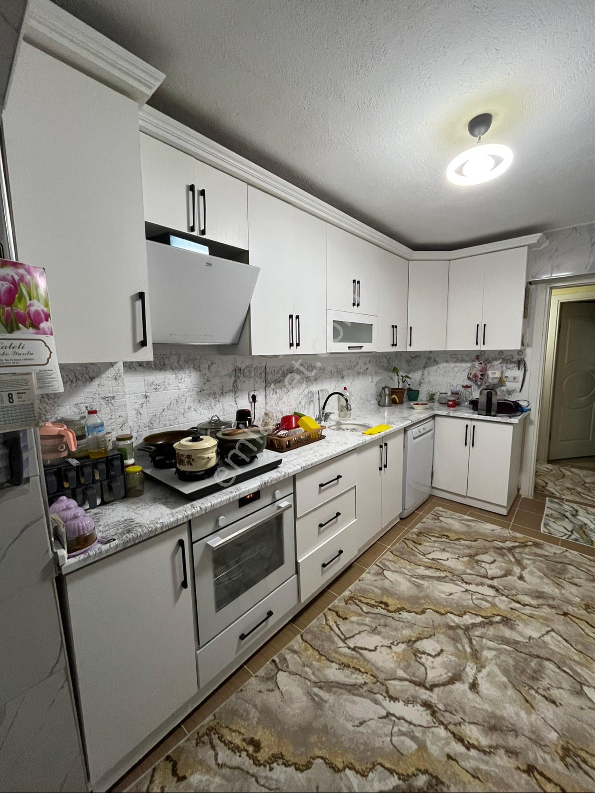 Manisa /soma Cuma Pazarında 3+1 Satılık Daire