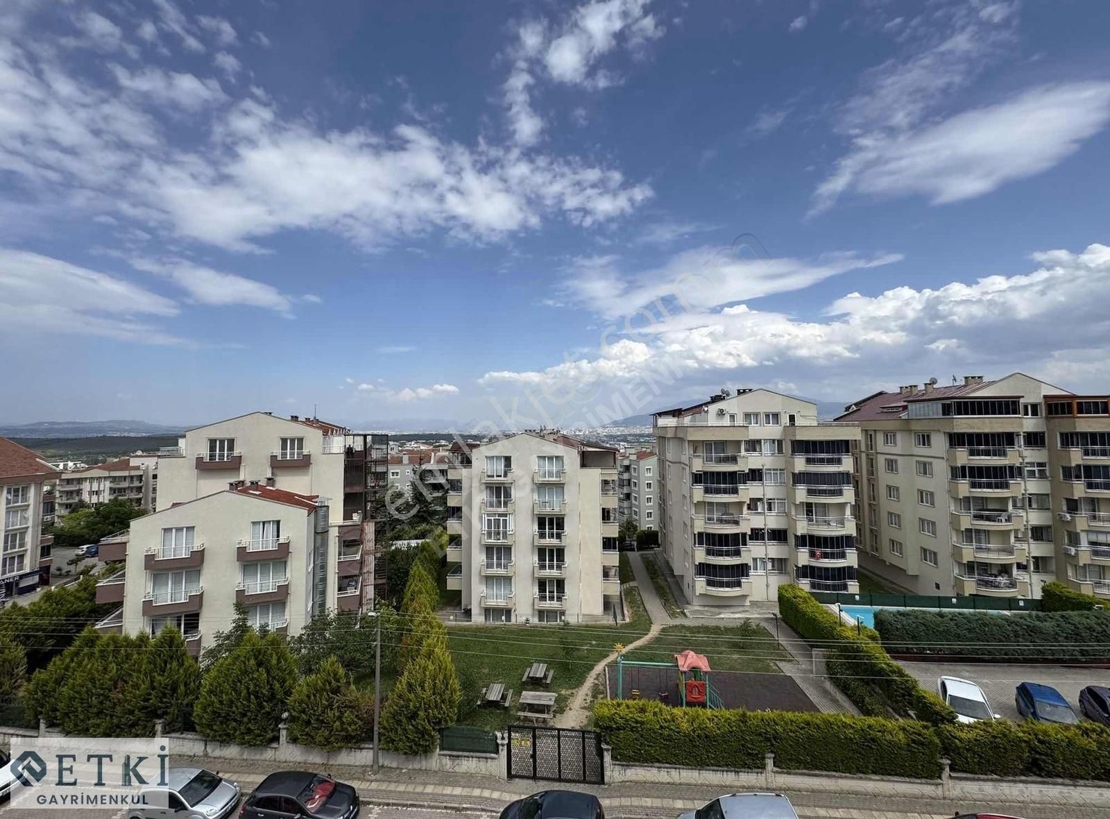 Aileye Uygun Boş 2+1 Cam Balkonlu Manzaralı Geniş Satılık Daire