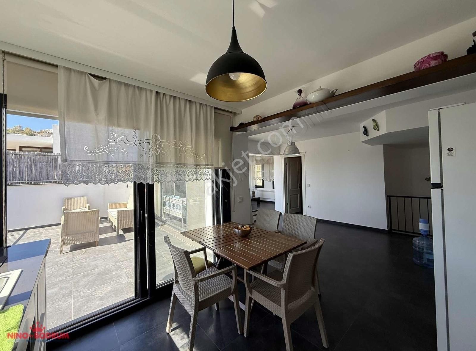 Gümüşlük Güm-san 1 Sitesinde Özel Plajlı Full Manzaralı Kiralık