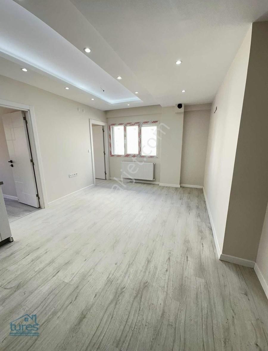 Merkezi Konumda Sıfır Doğalgazlı 2+1 Kullanışlı Daire