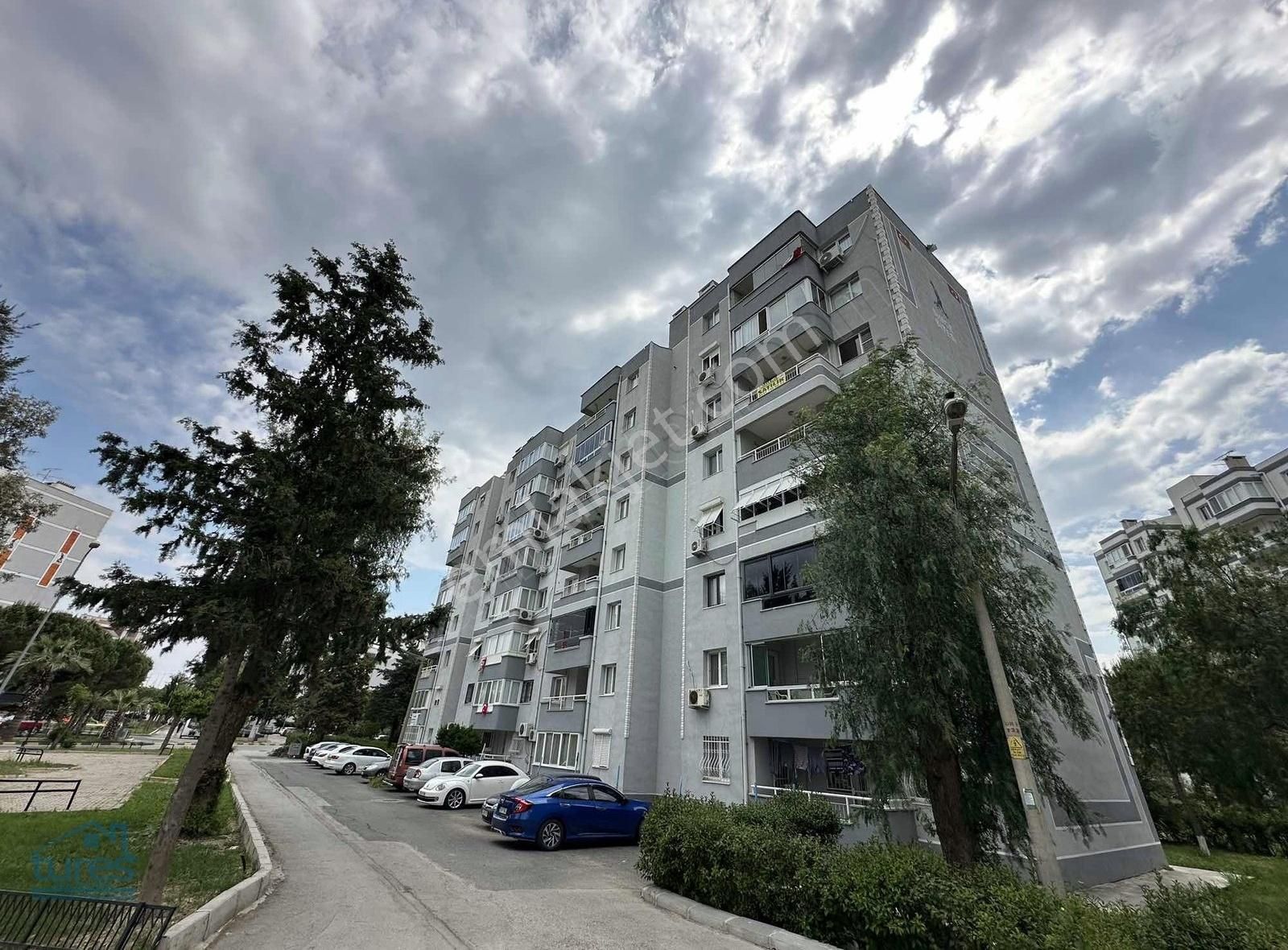 30 Ağustos Mahallesinde Merkezi Konumda Kullanışlı 3+1