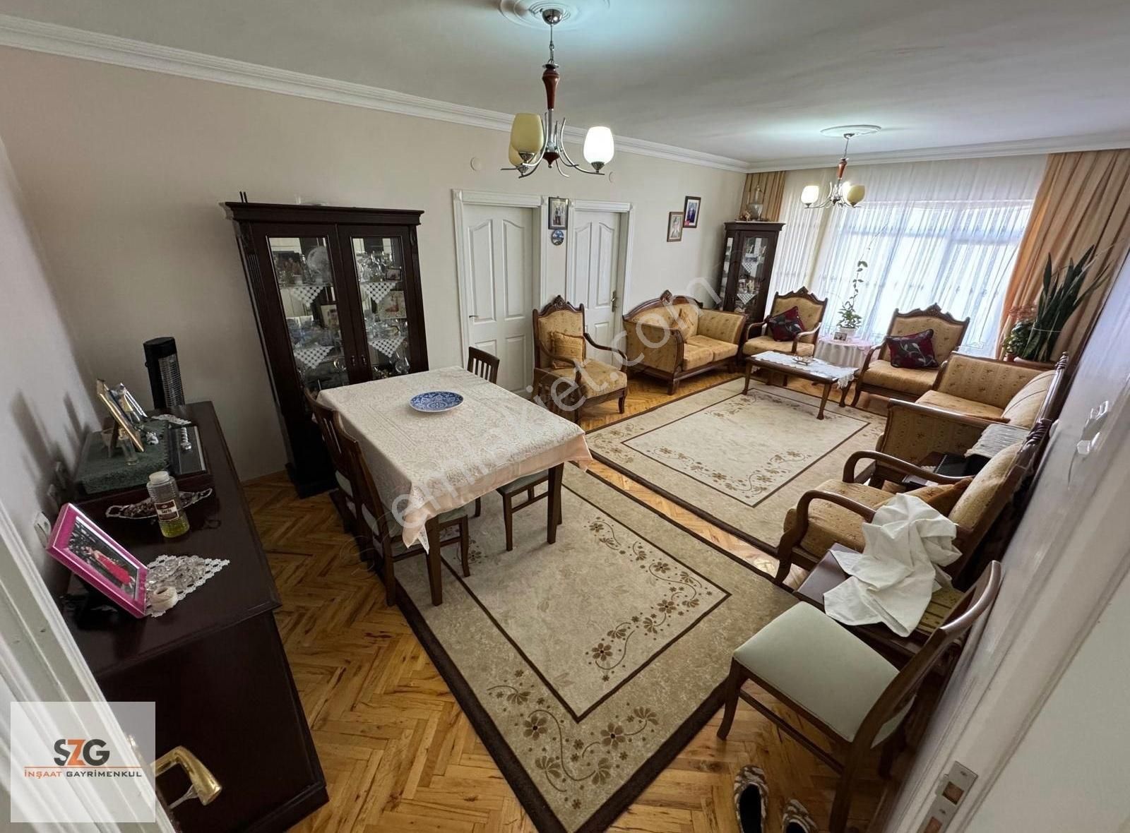Szg'den Danışment'de Cepheleri Açık Ara Kat Yapılı Daire