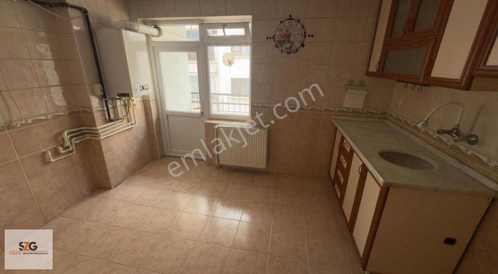 Barış Manço Okulu Yakını Orta Kat Bağımsız 3+1 125m2 Fırsat!!!