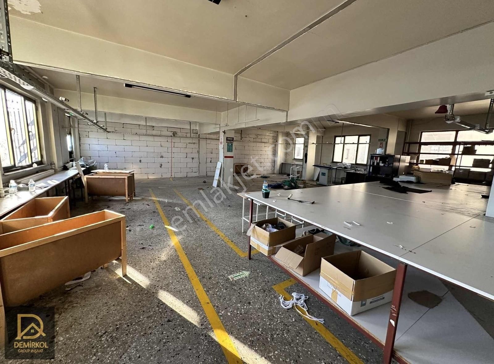 Demirkol İnşaat Yenibosnada İskanlı 300 M2 İş Hanı Katı Kiralık