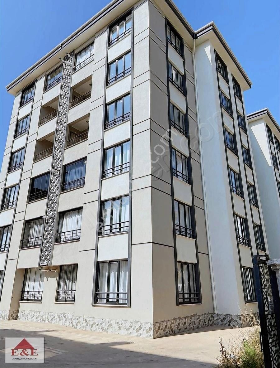 Fetih Caddesi Yakını Arakat Daire