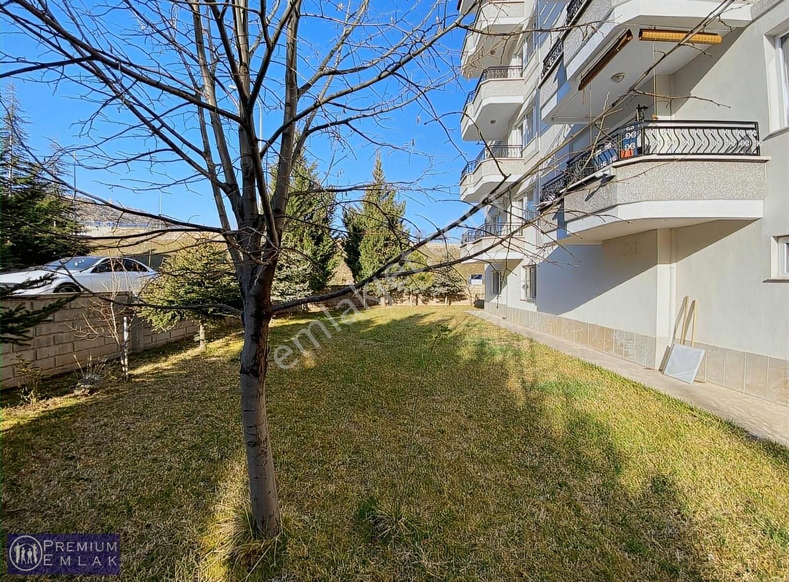 Premıum'dan Uydukent Selçuklu Mah. Ara Kat 3+1 Satılık Daire