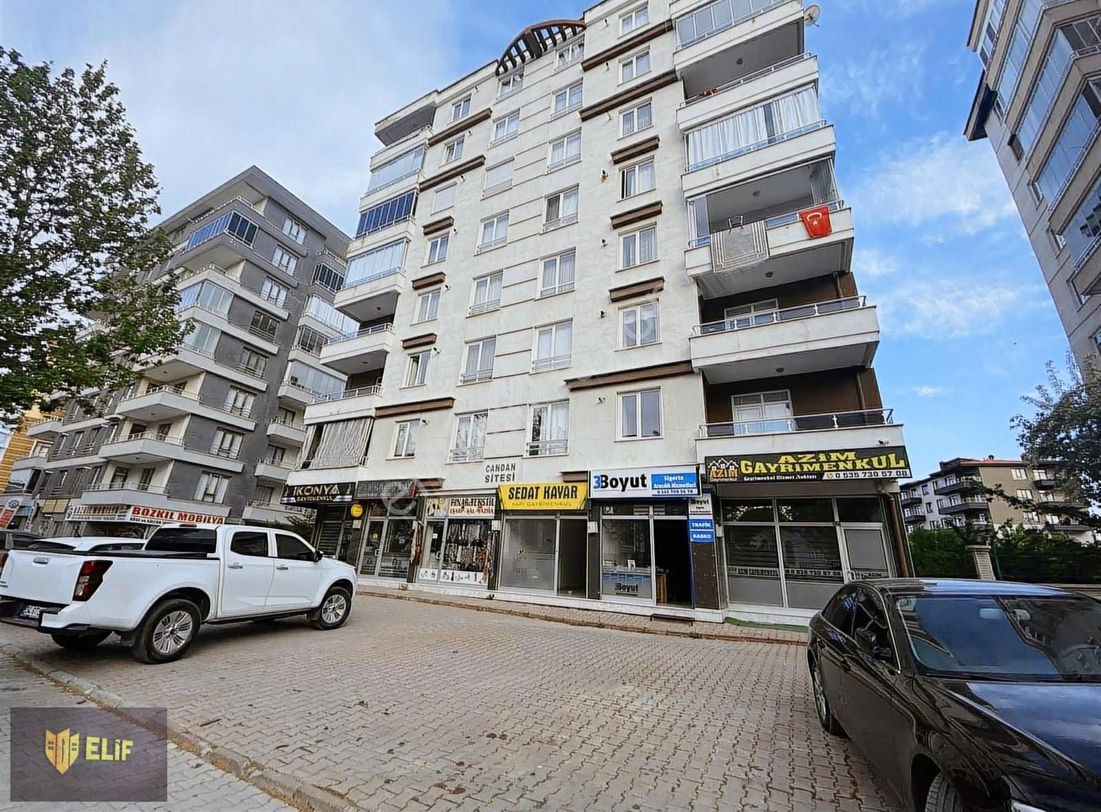 Elif'den Fetih Caddesi Üzeri Kiralık Dükkan