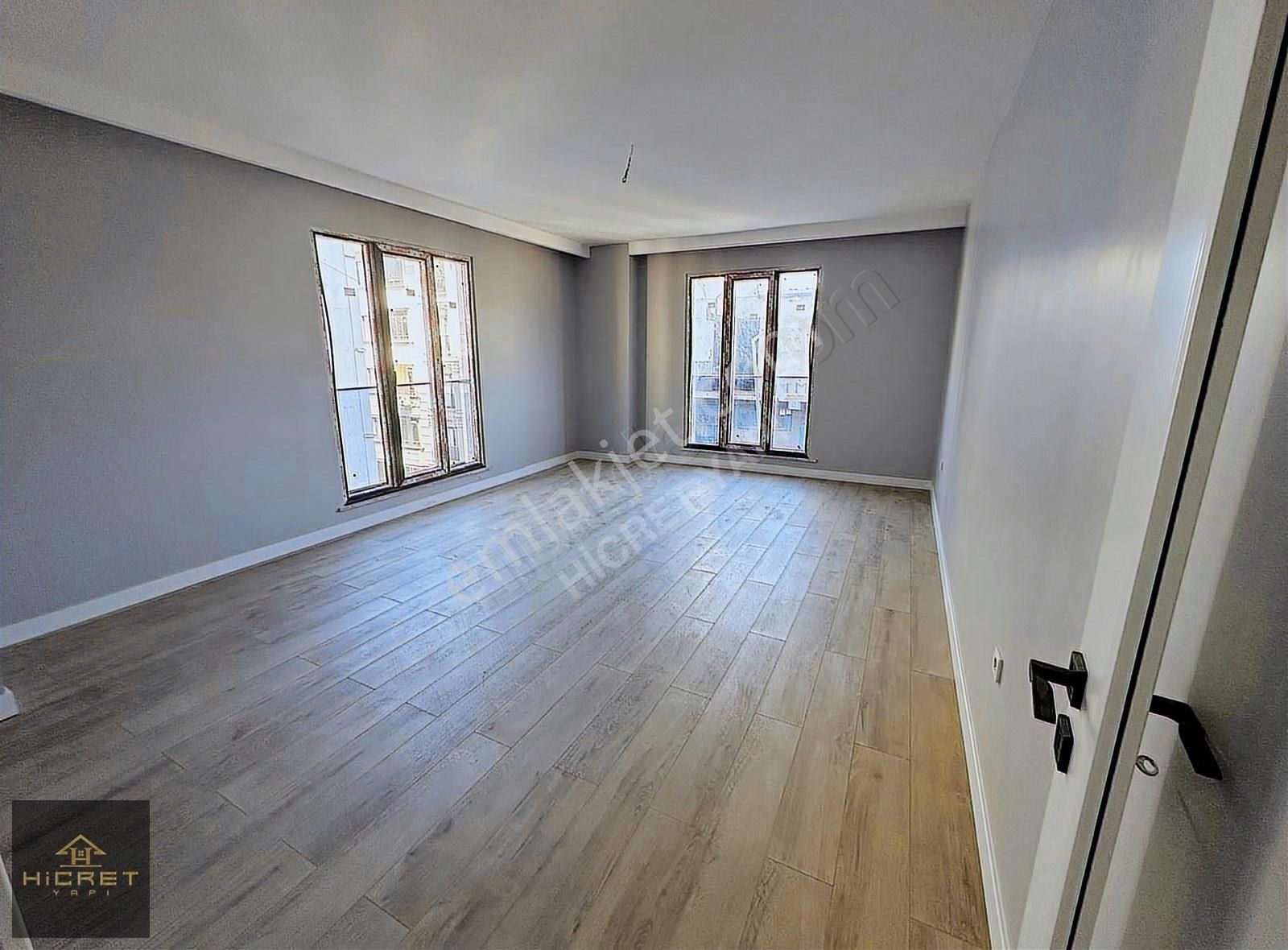 Hicret'den Cebeci Mh Otoparklı Lüks Sitede 3+1 140m² 8.kat Daire