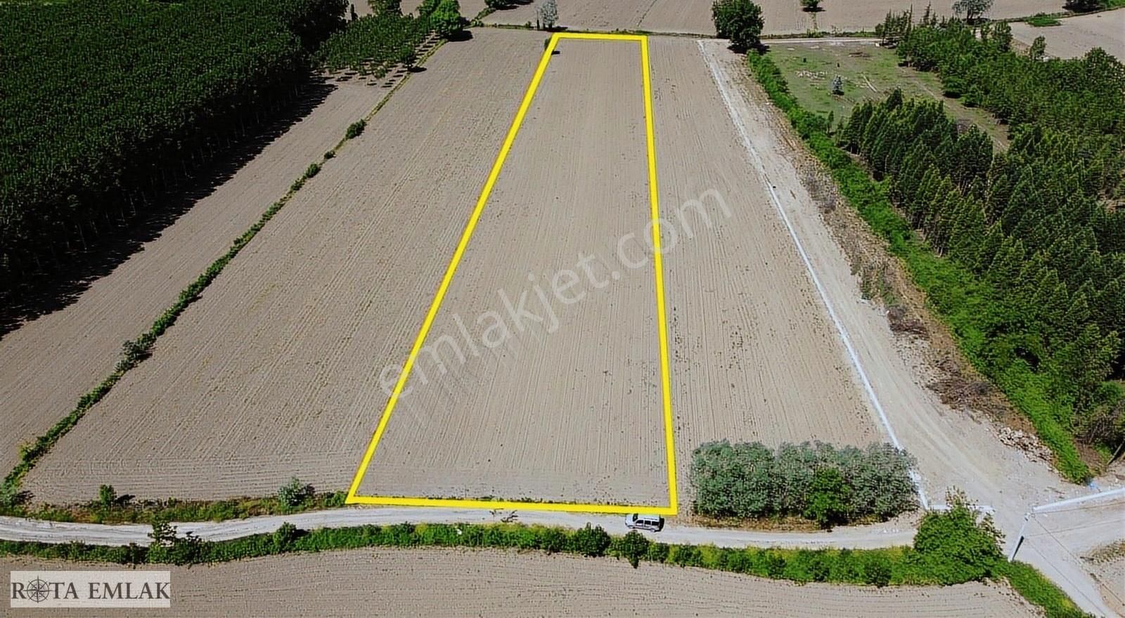 Rota Emlak'tan 8.640m2 Tarla