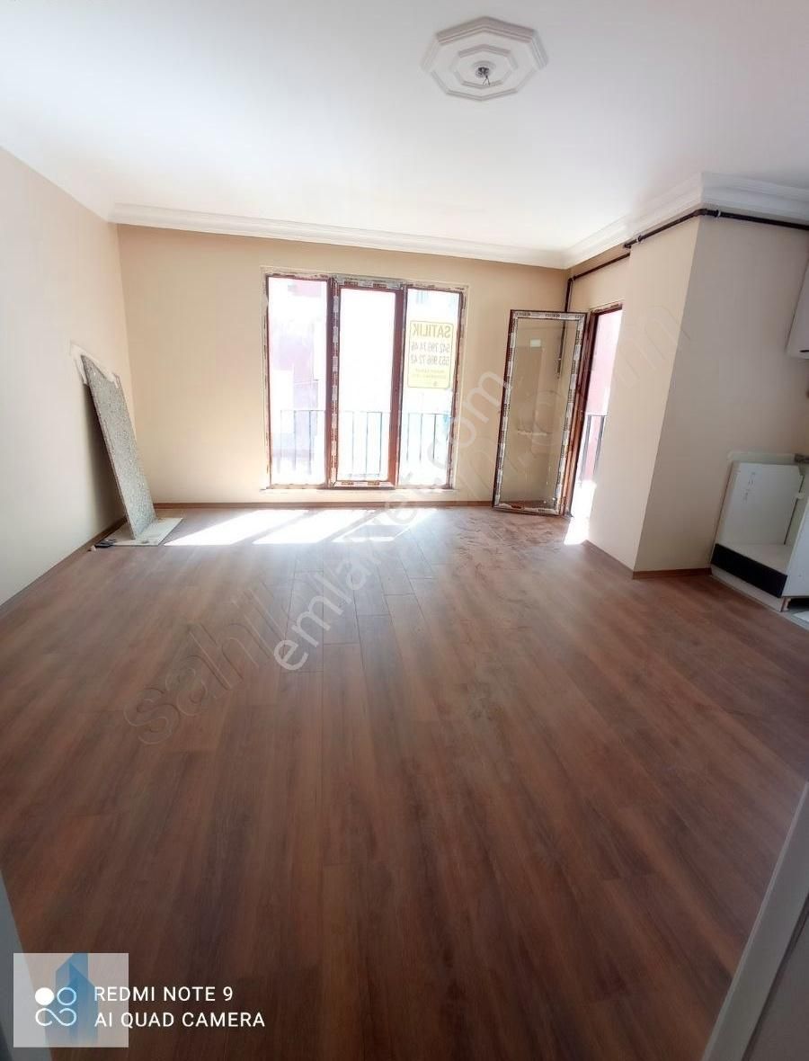 Güngören Merkez De Satılık 2+1, Ara Kat 75 M2 Daire