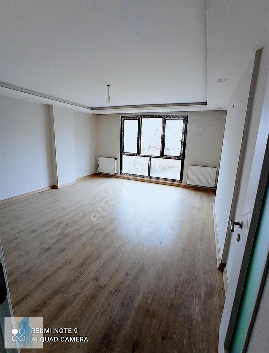 Bağcılar Mahmutbey De Satılık Site İçinde Sıfır 3+1 Lüks Daire