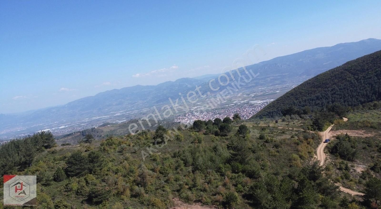 Sakarya Pamukova"da Manzaralı Süper Konumda 3,000 M2 Resmi Yollu