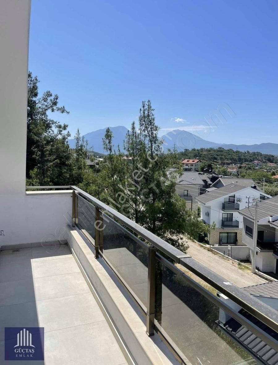 Çiftlik'te Havadar Ferah Lokasyonda Geniş 4+1 Villa - Görsel 7