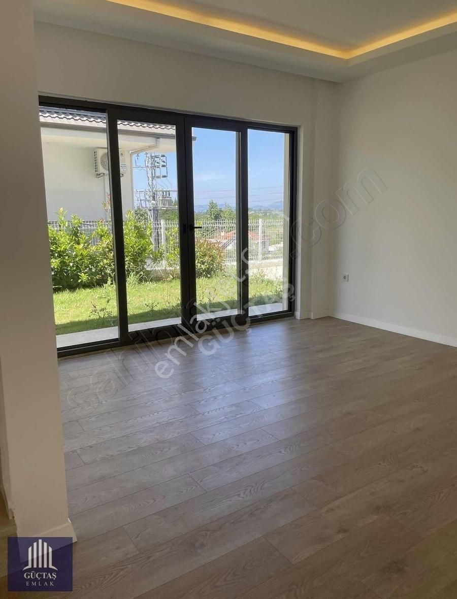 Çiftlik'te Havadar Ferah Lokasyonda Geniş 4+1 Villa - Görsel 10