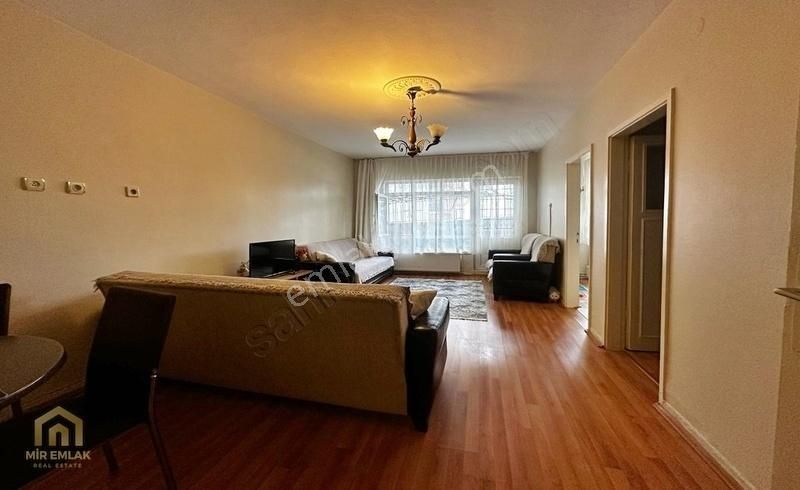 Karargahtepe'de Metroya 10 Dakka Memur Kiracılı 2+1 Daire