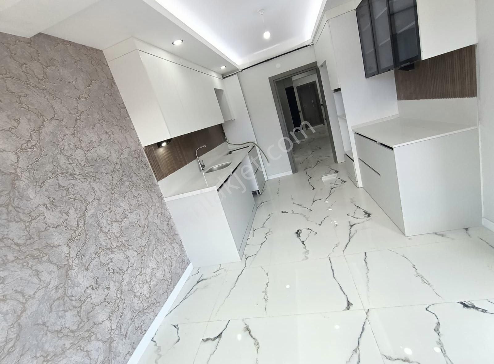 Asel'den Köşe 3+1 Park Manzara Güney Cep(şahsi Otopark) Arakat