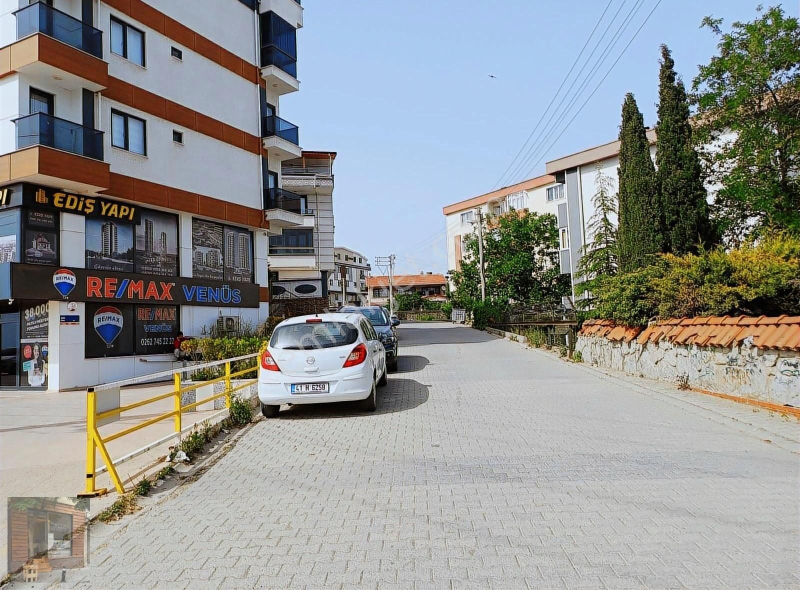 Darıca Merkezde Royel Panoroma Sitesinde Kiralık 4+1 Dubleks