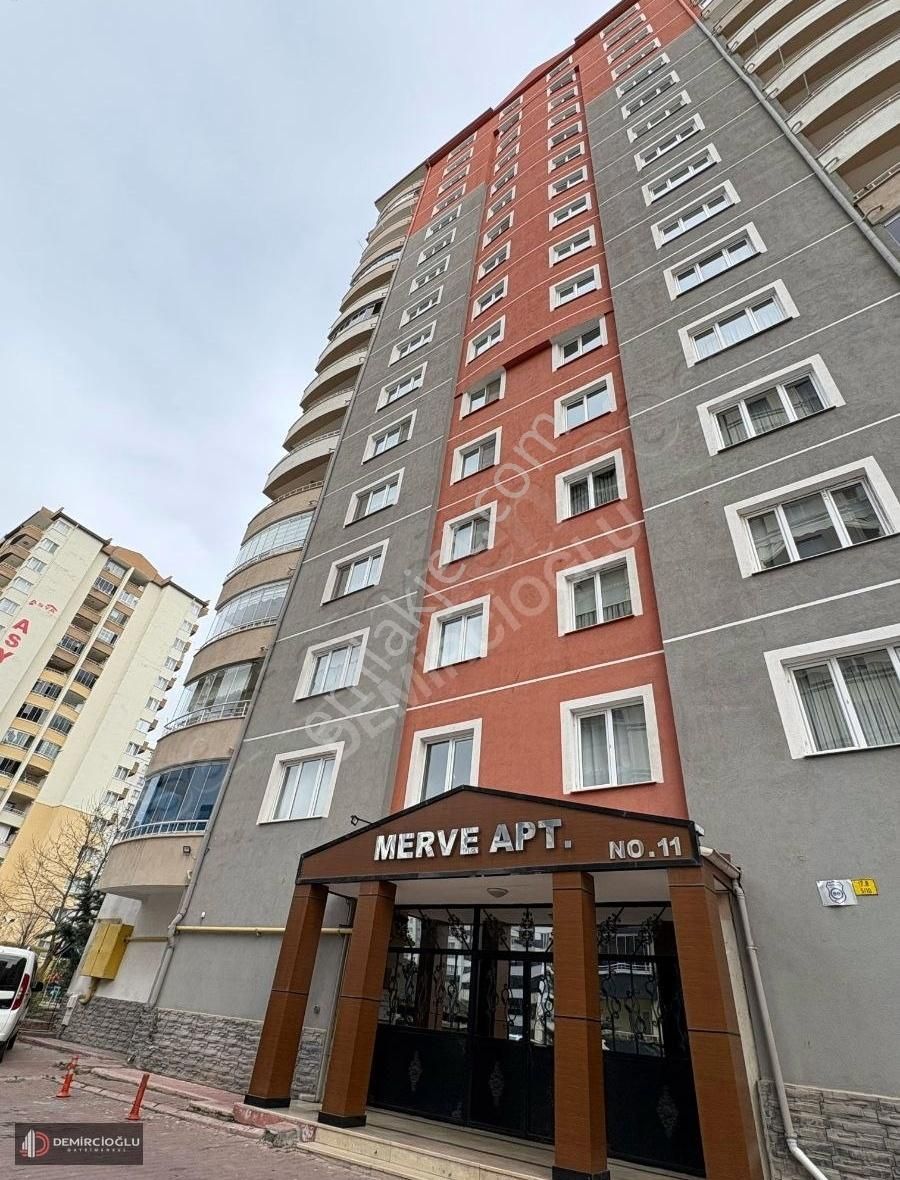 Papatya Caddesi Üzeri 175 M2 Satılık Daire(meskenli)