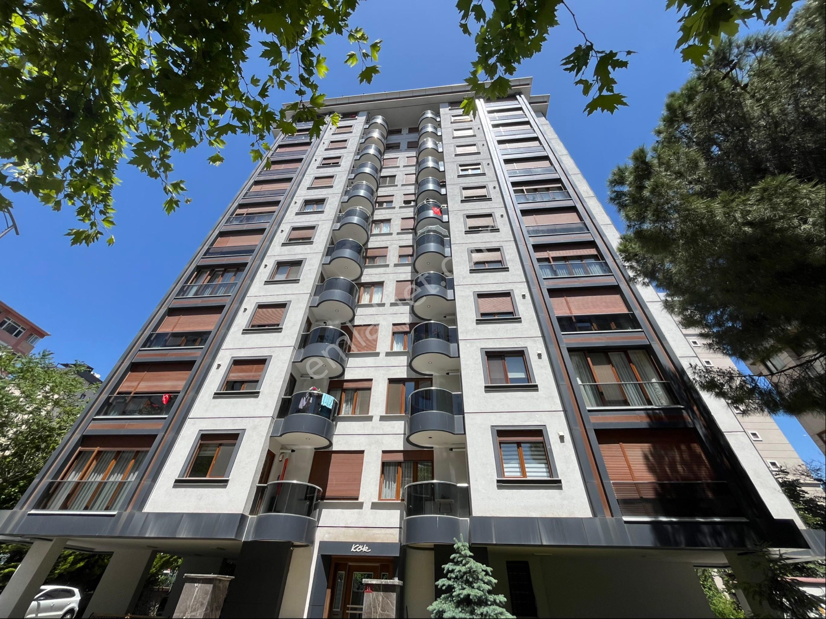 Bostancı'da Yeni Binada, İskanlı, Balkonlu, Geniş 3+1 Satılık Daire