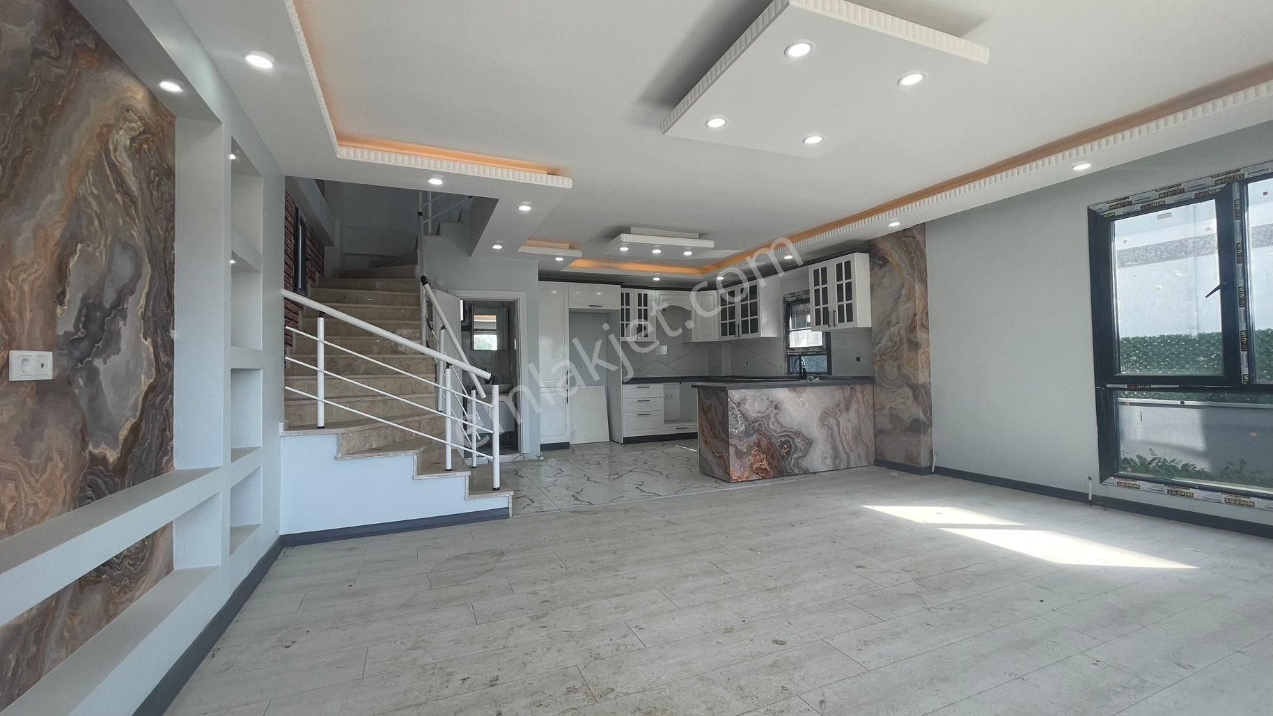 Koyuncu Gyrm'den Yeniçiftlik Merkezde Müstakil 5+1 Lüx Villa - Görsel 3