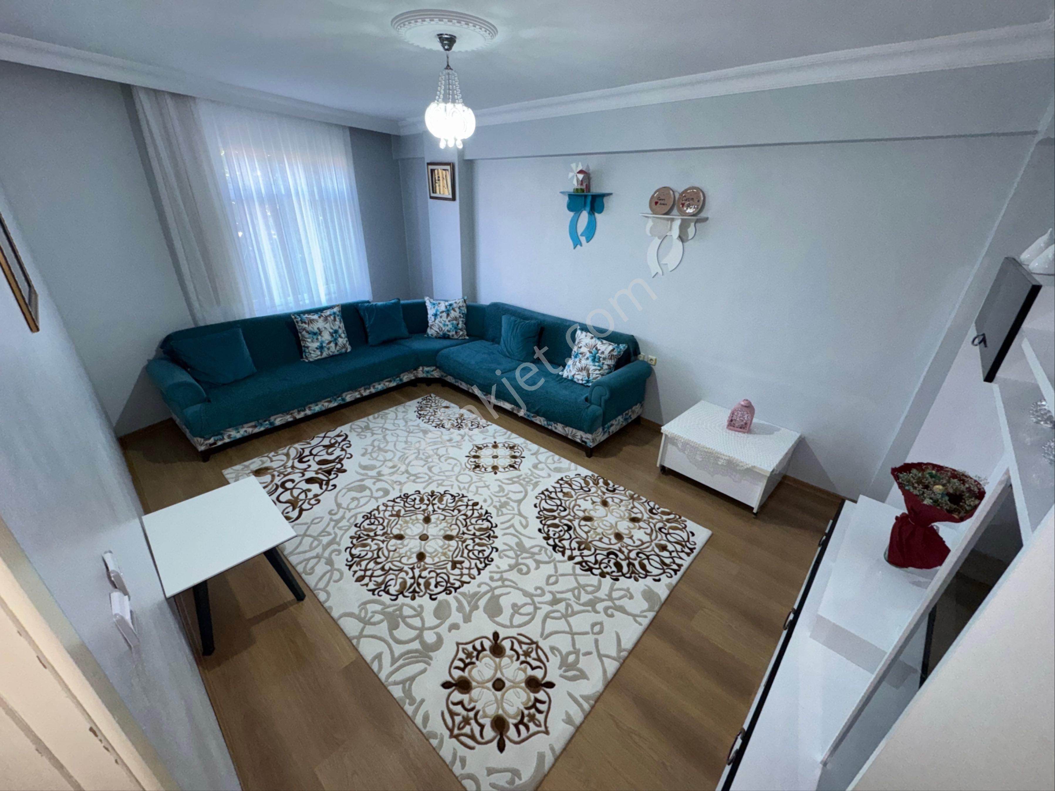Zafer Yapı Gayrimenkulden Satılık Daire 2.kat2+1 90m2 Cadde Cepheli İstanbul Sultangazi U.mumcumahde