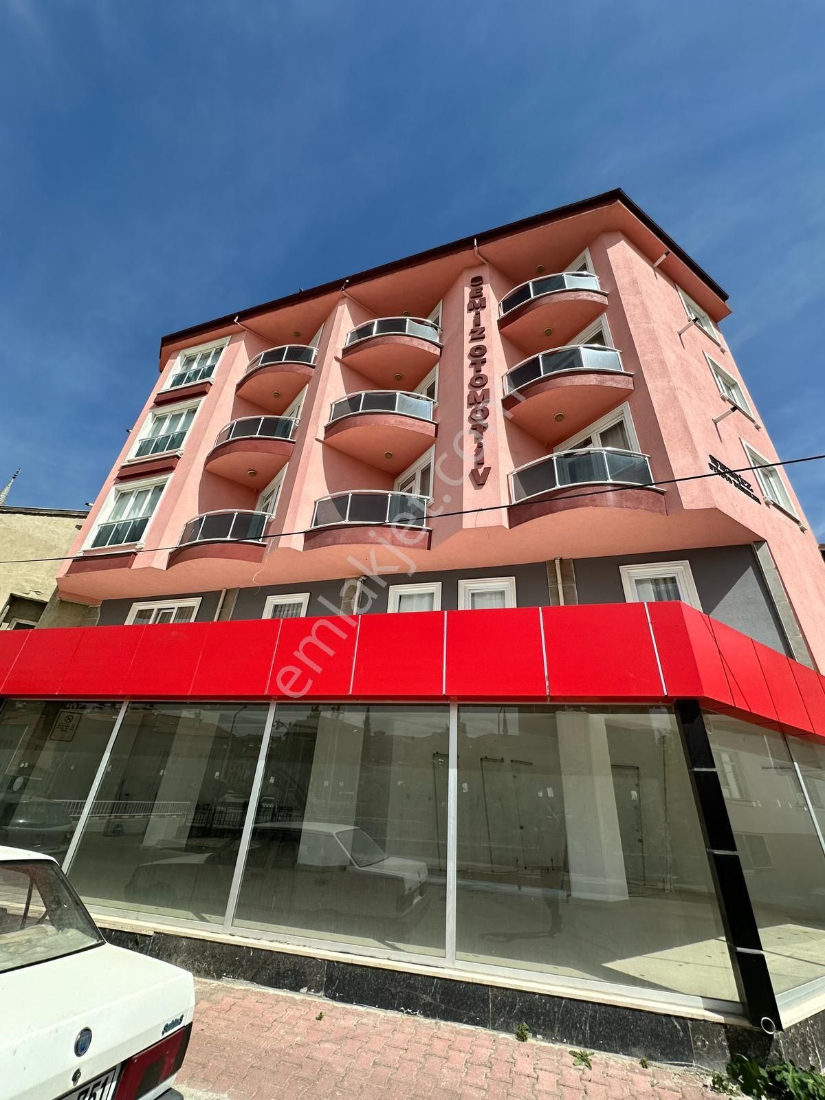 Arslabey Emlaktan Kiralık Sıfır Eşyalı Apart