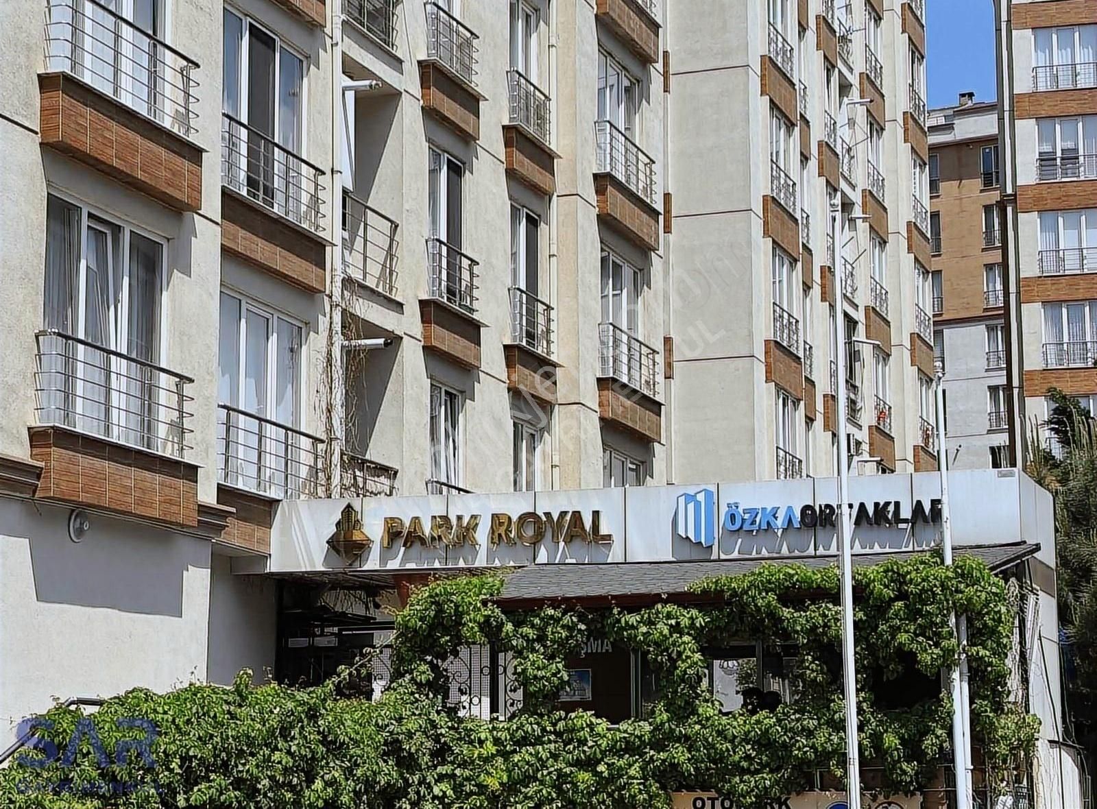 Metro Durağına Komşu Satılık 1+1 Daire