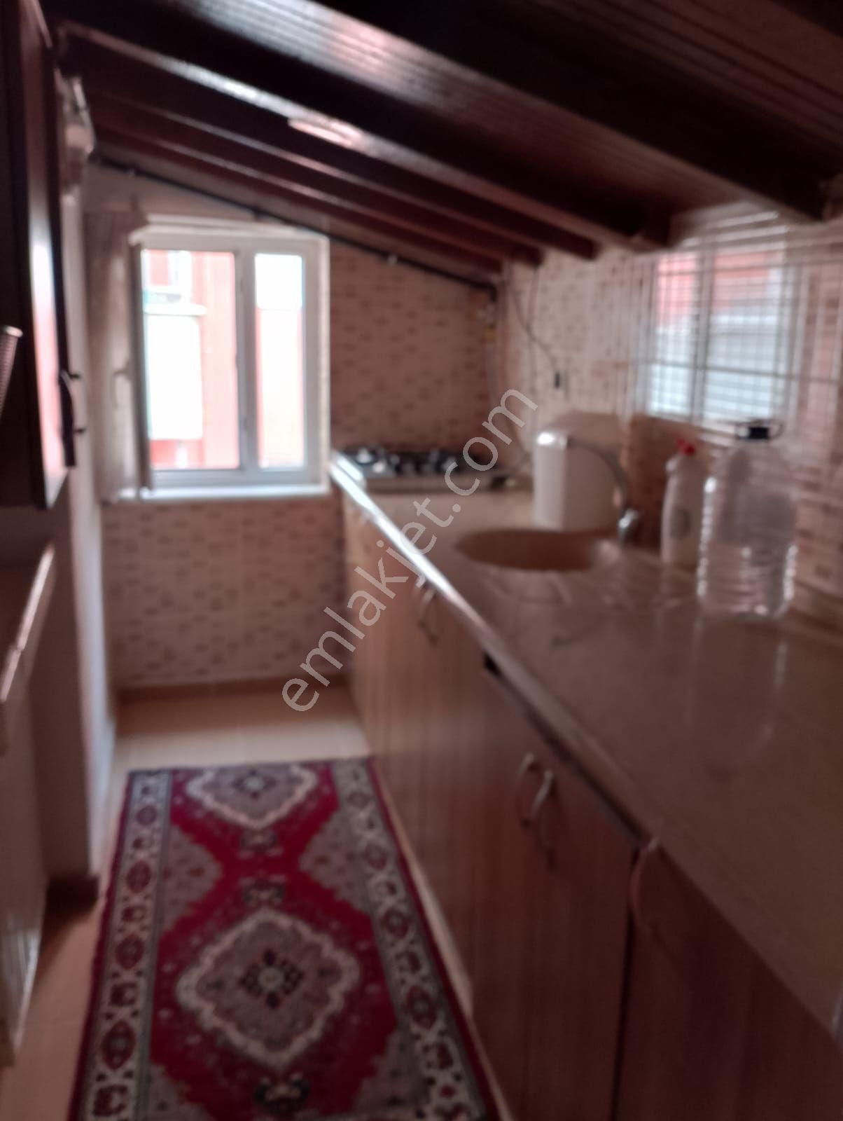 Canyapı'dan Nef'te 1+1 Eşyalı Çalışan Kadına Veya Kız Öğrenciye Kiralik Daire