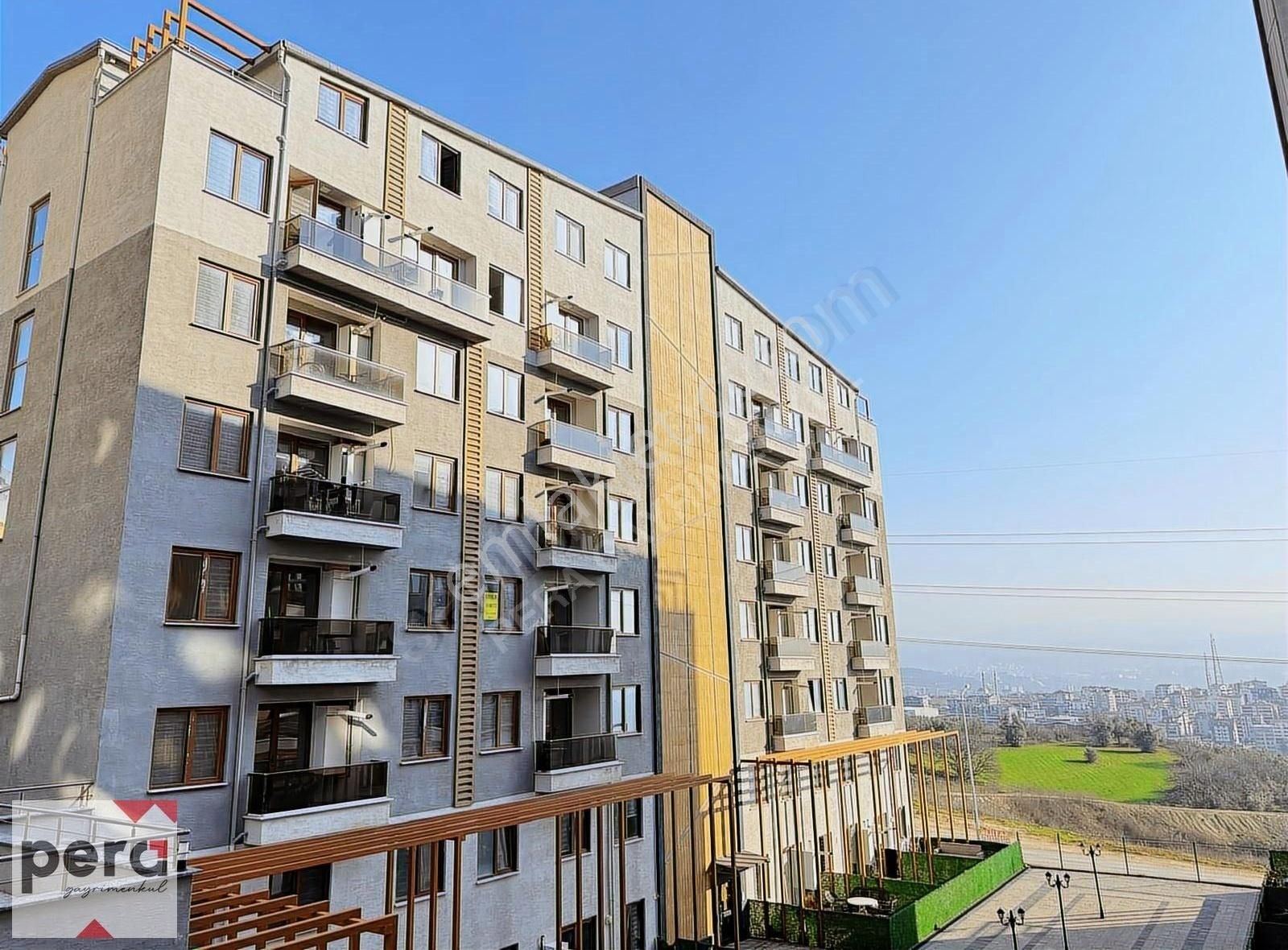Pera'dan 2+1 Güvenlikli Site İçi Lüks Eşyalı Ara Kat Daire
