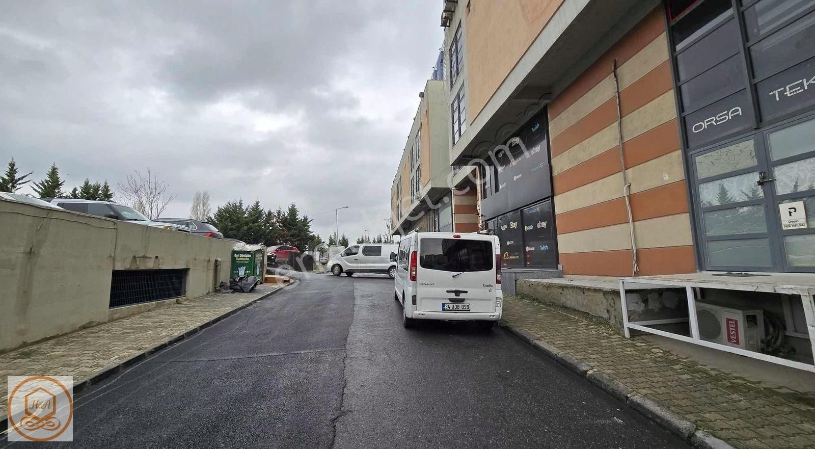 Tekstilkent Ticaret Merkezinde Kiralık İş Yeri