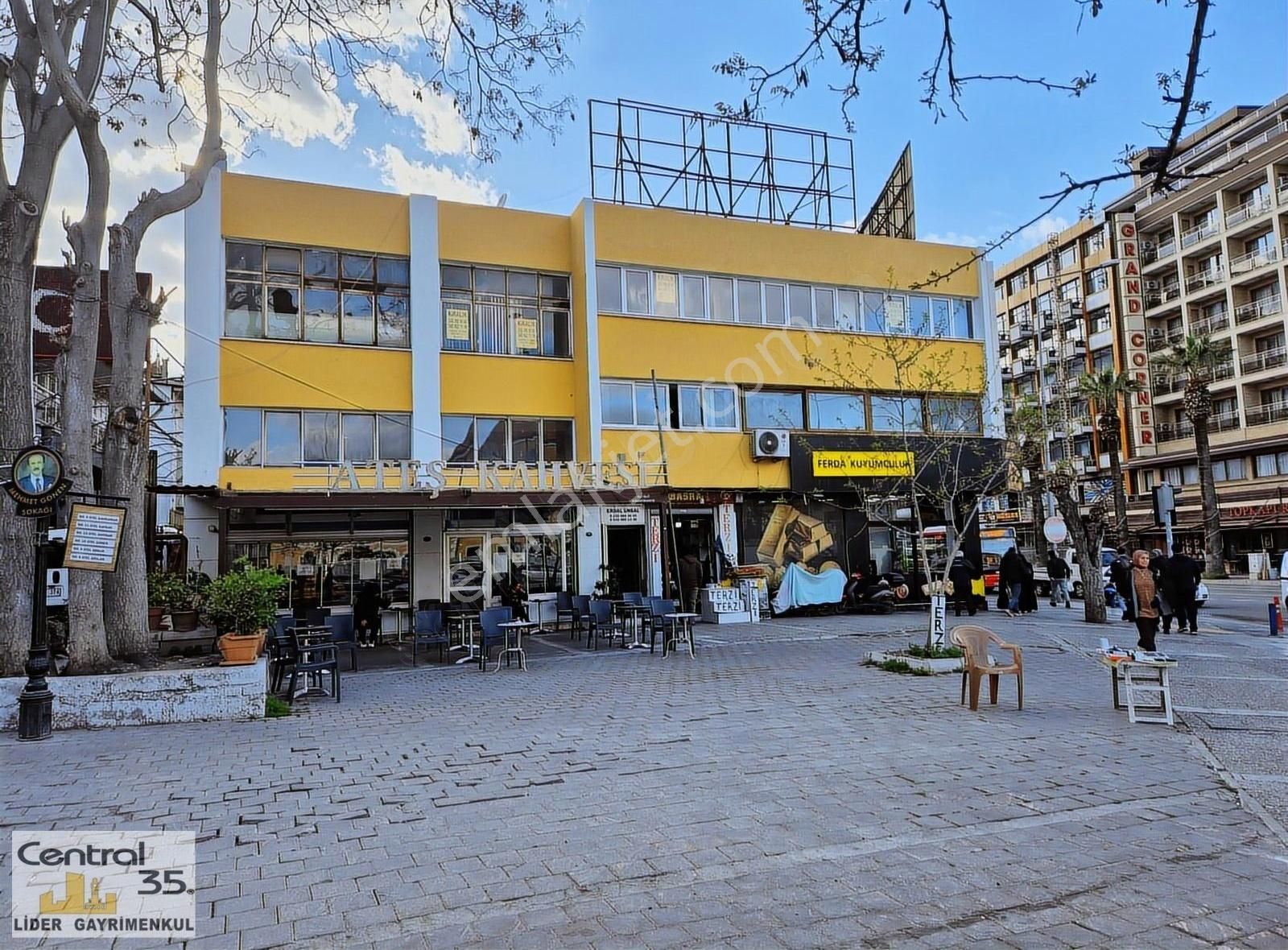 Central 35'den Basmane Gar Karşısı Meydanda 180 M2 İş Yeri