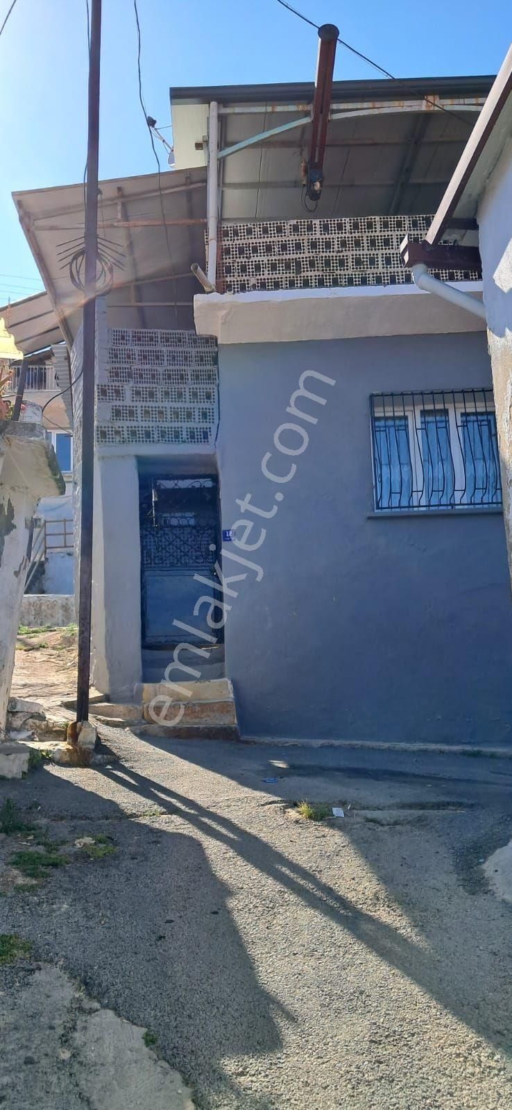 Söke Kemalpaşa Mahallesi'nde Şehir Manzaralı, Teraslı Müstakil Ev Satılık!