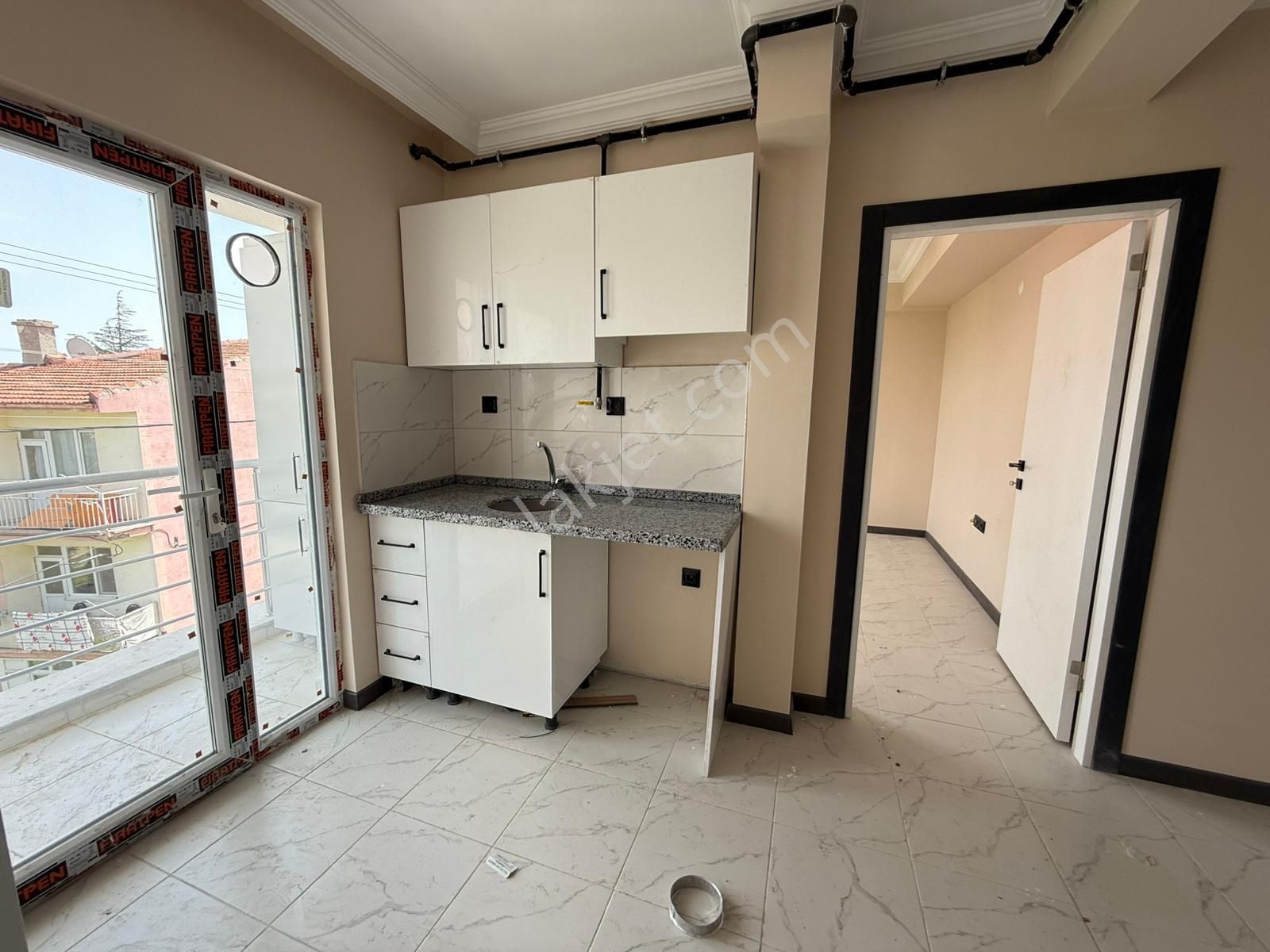 Büyükdere Mh.önü Açık Ulrta Lüx Yerden Isıtma Satılık 2+0 Yks-14