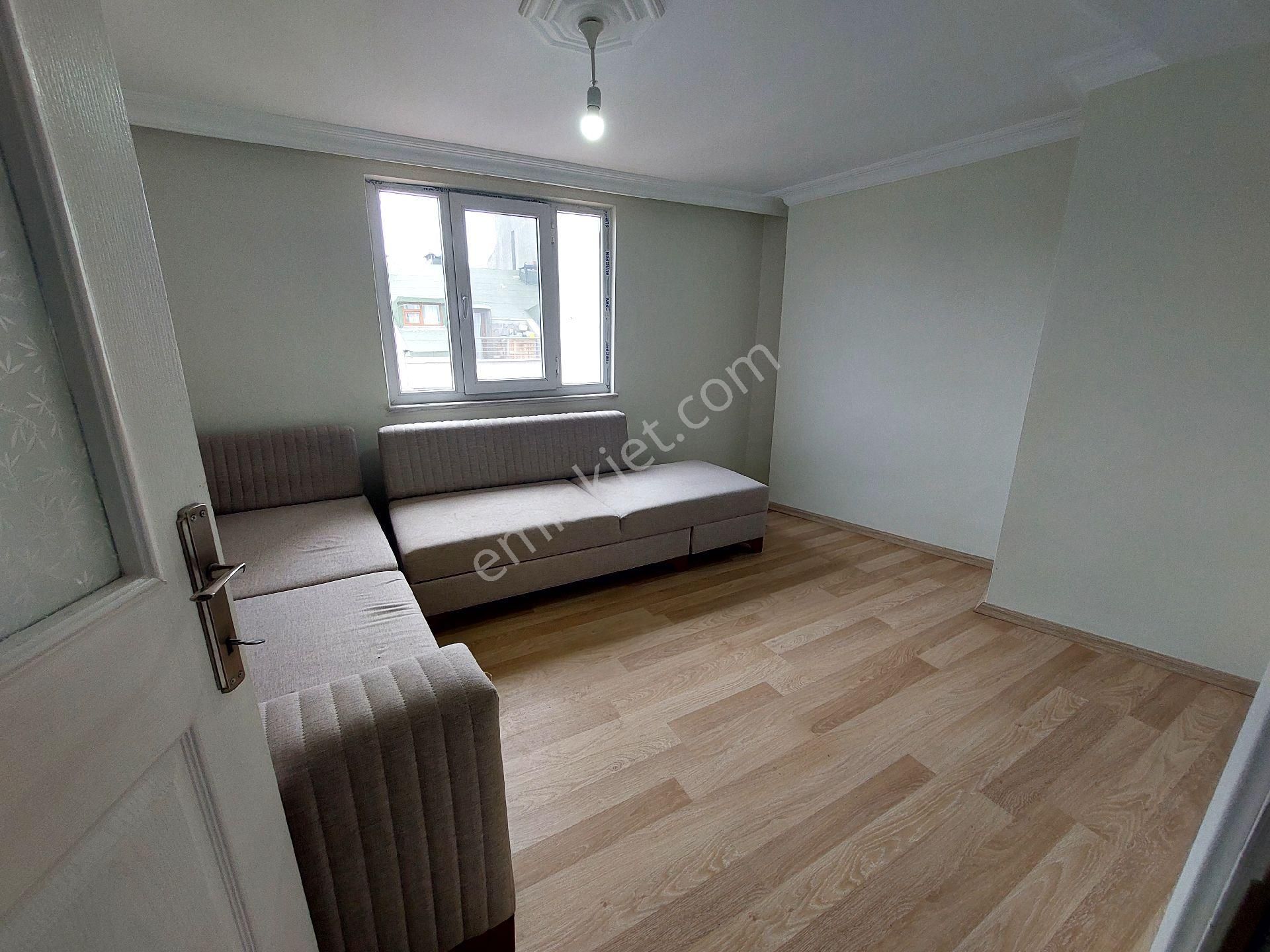 Gaziosmanpaşa Küçükköy Yeni Mahalle Kiralık Daire 3.kat 2+1 70 M2