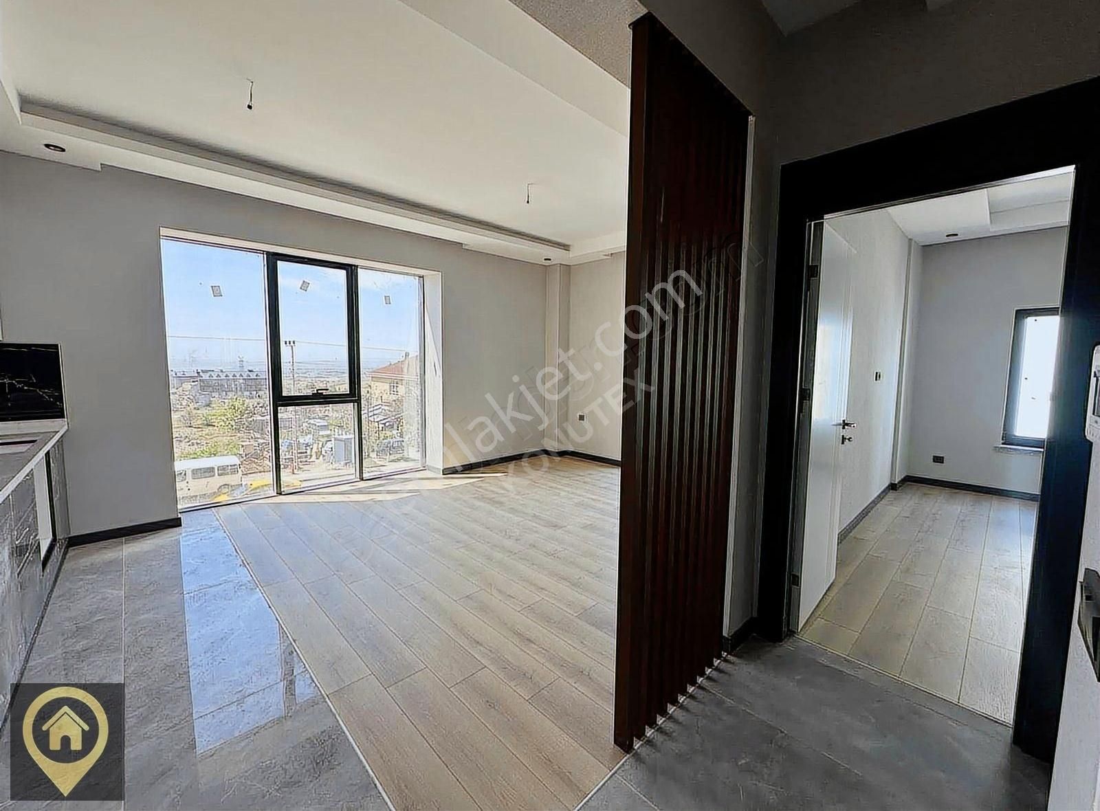 İncek Taşpınar Mah. 1+1 60m² Çift Cephe Satılık Fırsat Daire