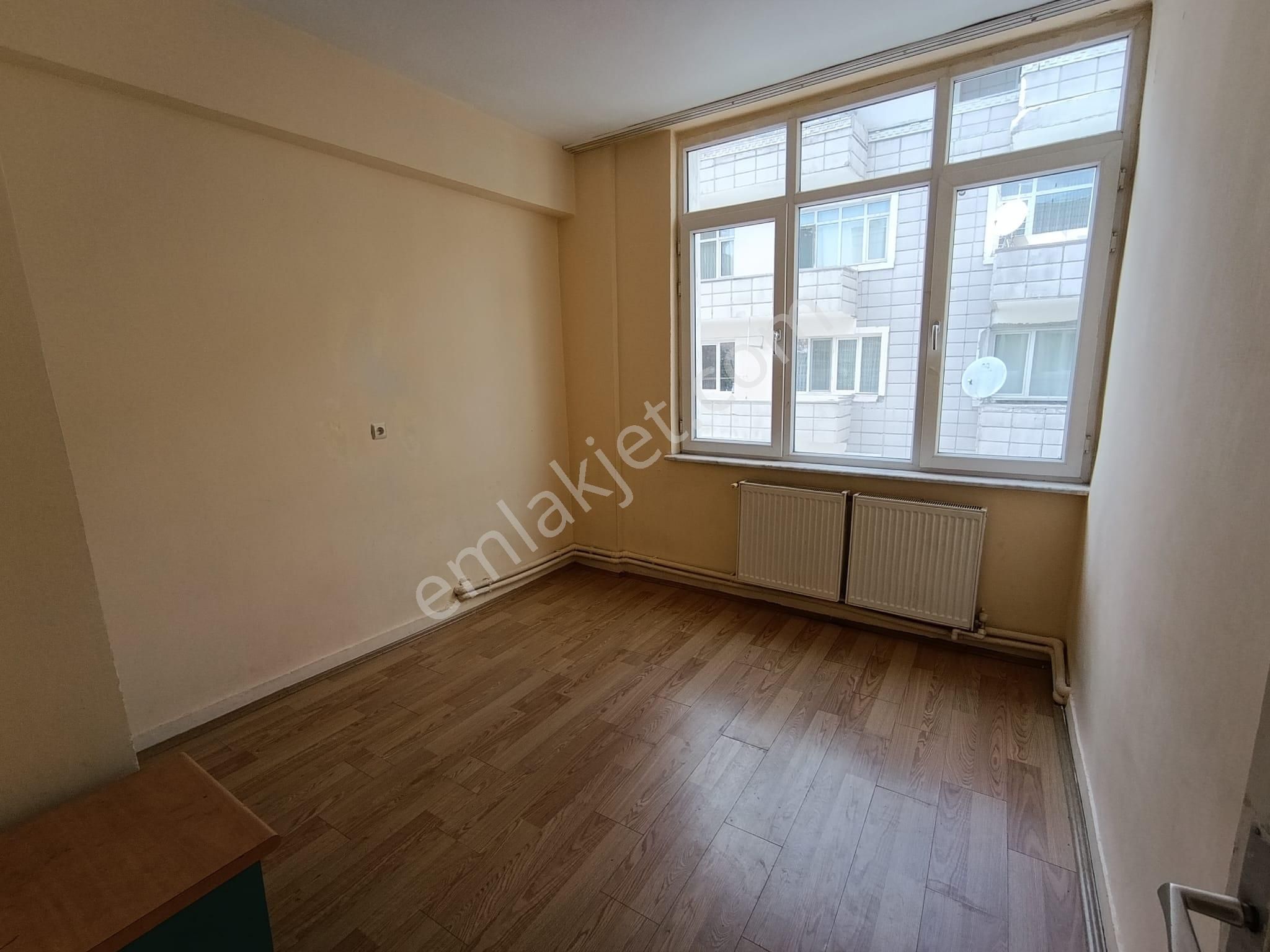 Hunat Mahallesinde Kiralık 3+1 Daire