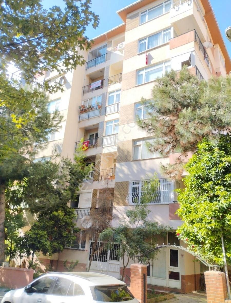 Gözcübaba'da Ara Kat Özel Göztepe Hastahanesine Yakın