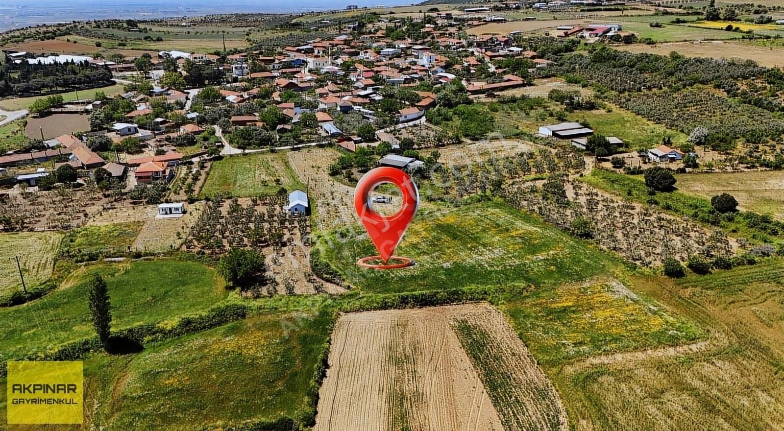 Akpınar Gayrimenkul'den Köy İçi 1,800 M2 Satılık Tarla